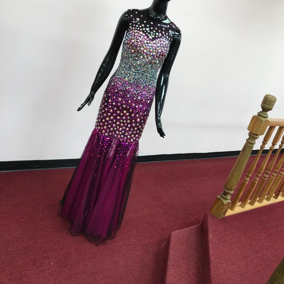 Dresses & Skirts - FLASH SALE ‼️‼️ Black/Plum Jolen Dress